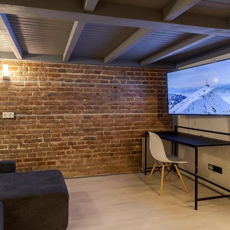 Lessea Fireplace Apartment Lviv Extérieur photo