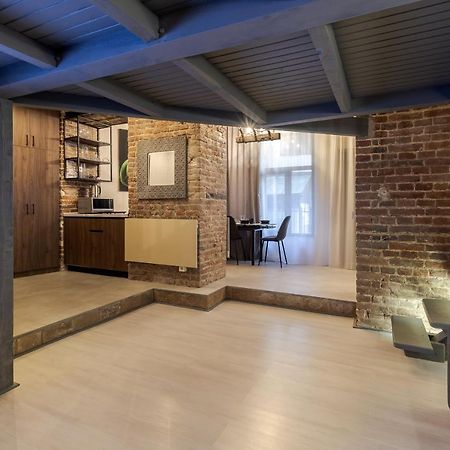 Lessea Fireplace Apartment Lviv Extérieur photo